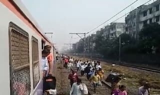 Mumbai: Local Gets Stranded Between 2 Stations, Passengers Walk on Tracks
