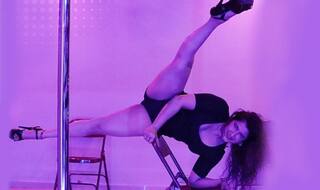 Kalyug Actress Smilie Suri Is A Professional Pole Dancer Now, Watch