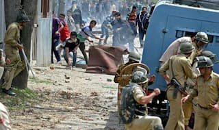 '765 Arrested in Valley in 190 Incidents of Stone-Pelting Since August 5,' MHA Informs Lok Sabha