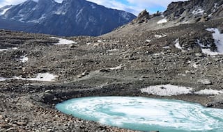 खराब मौसम के चलते मानसरोवर जाने वाले श्रद्धालुओं को गूंजी ले जाया गया