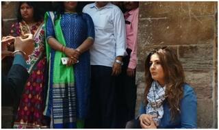 एक्ट्रेस रवीना टंडन के खिलाफ FIR दर्ज, जानें क्या है मामला?
