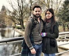 एफिल टॉवर के सामने न्‍यूली वेड वत्‍सल सेठ और इशिता दत्‍ता का लिपलॉक, देखें हनीमून PICS