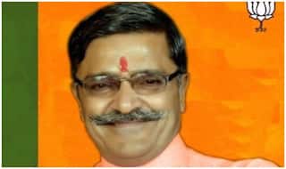 यूपी में सपा सांसद के काम से डरे बीजेपी के 5 विधायक, सीएम से बोले-2019 में हार जाएंगे, कुछ करिए