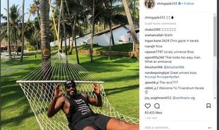 छुट्टियों का ऐसे मजा ले रहे क्रिस गेल, केरल के होटल में योग और मछलियां पकड़ना