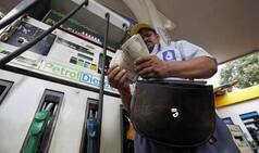 Fuel Price Hike: Petrol Surges by 12 Paise to Rs 80.50 in Delhi, Govt Says Not Under Its Control