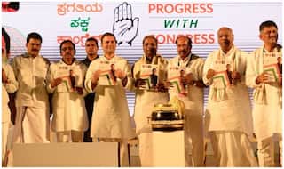 कर्नाटक चुनाव: राहुल गांधी ने जारी किया घोषणा पत्र, 5 साल में एक करोड़ नौकरियों का वादा