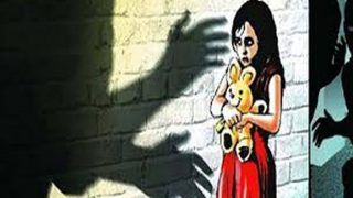 West Bengal: Two Class 4 Girls Raped by Teacher Inside School For Four Days; Accused on The Run