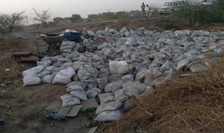 गुजरात में सीमेंट से लदा ट्रक पलटा, 19 लोगों की मौत, 7 घायल