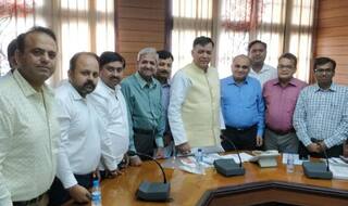 UP: बुंदेलखंड में उद्यमियों को रियायती दर पर जमीन देगी सरकार, बोले सतीश महाना