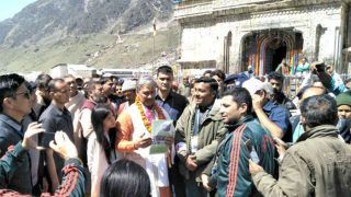 उत्‍तराखंड के मुख्‍यमंत्री ने केदारनाथ में की पूजा-अर्चना, 10 बेड के अस्‍पताल का किया उद्घाटन
