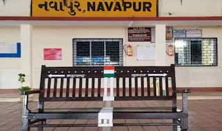 नवापुरः आधा गुजरात और आधा महाराष्ट्र में बंटा देश का अनोखा रेलवे स्टेशन