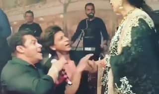 Shah Rukh Khan - Salman's Karan Arjun Moment From Sonam Kapoor's Reception Is Going Viral And Cannot Be Missed