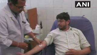 Muslim Man Breaks 'Roza' to Donate Blood to Two-Day-Old Girl in Darbhanga