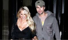 Enrique's GF Anna Kournikova Posts Her First Baby Bump Picture