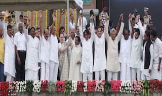 विपक्षी नेताओं के साथ मंच साझा कर खुश हैं कांग्रेस अध्‍यक्ष राहुल गांधी