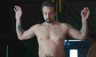 Sanju: टिकट लेकर 'संजू' को देखने गए थे मिला कोई और....