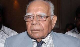 येदियुरप्पा को आमंत्रित करने के राज्यपाल के फैसले के खिलाफ जेठमलानी भी पहुंचे SC