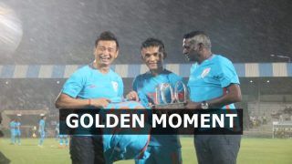 India v Kenya Intercontinental Cup 2018: Picture of Sunil Chhetri-Baichung Bhutia Exchange Jerseys in Former's 100th International Match Is Going Viral