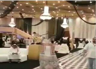 रमजान: सउदी अरब में बिना मॉडल्‍स के हुआ फैशन शो, ड्रोन से पेश की गईं ड्रेसेज...