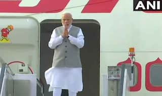 'पीएम मोदी के साथ विदेश यात्रा पर जाने वाले प्राइवेट व्यक्तियों की जानकारी सार्वजनिक करें'