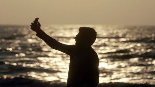 Caught on Camera: Tamil Nadu Tourist Drowns in Goa Beach While Clicking Selfie Caught on Camera: Tamil Nadu Tourist Drowns in Goa Beach While Clicking Selfie