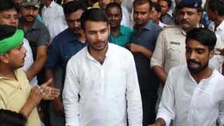 Bihar Election Results 2020: तेजप्रताप 2500 वोटों से आगे, हसनपुर में JDU दे रही कड़ी टक्कर