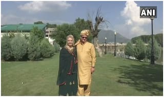 कश्मीरी कल्चर के मुरीद पौलेंड के जोड़े ने झेलम किनारे रखी शादी की दावत