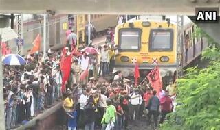 Maharashtra Bandh: Protesters Block Local Trains; Attack BEST Buses in Mumbai
