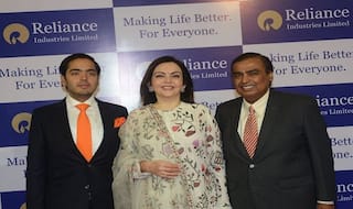 Reliance AGM Updates:  Mukesh Ambani Gives Offer to Exchange Any Old Feature Phone at Just Rs 501
