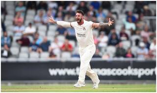 गुमनाम गेंदबाज ने 'टॉप क्लास' बल्लेबाजों के पांव उखाड़कर ली 'फर्स्ट क्लास' हैट्रिक, VIDEO