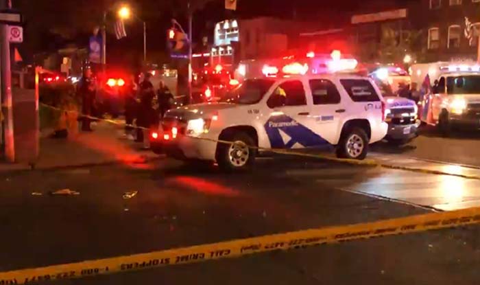 Gunman opens fire at Chicago hospital, wounds at least 4 Gunman opens fire at Chicago hospital, wounds at least 4