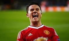 Manchester United's Spanish Midfielder Ander Herrera Eyes New Contract