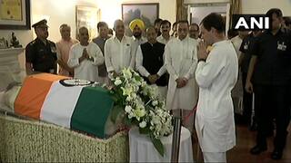 कांग्रेस अध्यक्ष राहुल गांधी ने  पूर्व प्रधानमंत्री अटल बिहारी वाजपेयी को दी श्रद्धांजलि