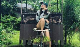 Hina Khan's Latest Picture From Her Vacation Will Set Your Sunday Mood; Check Pictures