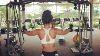 Bigg Boss 11 Finalist Hina Khan Flaunts Her Sexy Curvy Back While Working Out on Her Washboard Abs; Watch Video