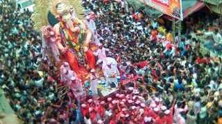 Lalbaugcha Raja 2017: 5 Times the Beautiful Ganesha Idol at Lalbaug in Mumbai Blew Our Mind Away