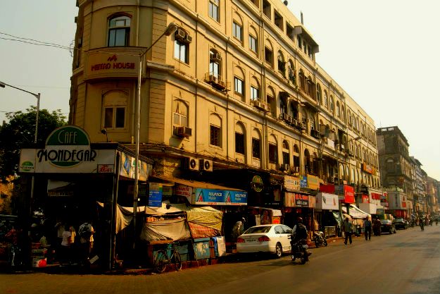 शॉपर्स डिलाईट: मुंबई में कोलाबा कॉजवे तक पहुंचने का तरीका यहां दिया गया है