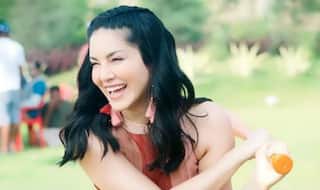 Sunny Leone Looks Impeccably Gorgeous as She Has Her Smile All The Way; Check Picture