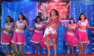 Amrapali Dubey is Breaking The Internet With Her Belly Dancing on Tohare Khatir, Watch