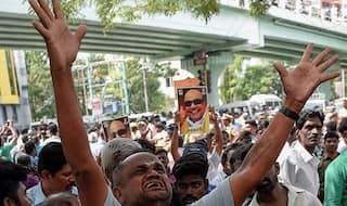 Chennai on Edge as Karunanidhi's Health Declines; Traffic Snarls, Shops Shut Early