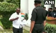 चाकू लेकर दिल्ली के केरल हाउस पहुंचा शख्स, सीएम विजयन अंदर मौजूद थे