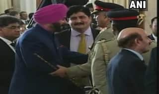 पाकिस्तान-भारत शांति प्रक्रिया के लिए बेहतर साबित होगा इमरान खान का पीएम बनना: नवजोत सिंह सिद्धू