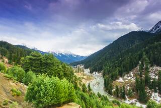 Kashmir Valley Tourism: Best Places To Visit In 'Vale of Kashmir' Enroute Amarnath Yatra