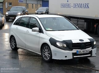 Mercedes Benz B-Class facelift gets detailed