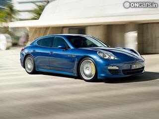 Porsche Panamera S Hybrid drives in