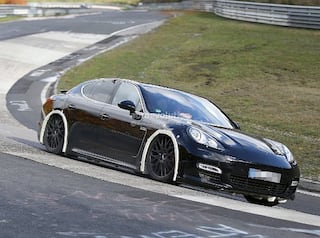 Next-generation Porsche Panamera spied for the first time