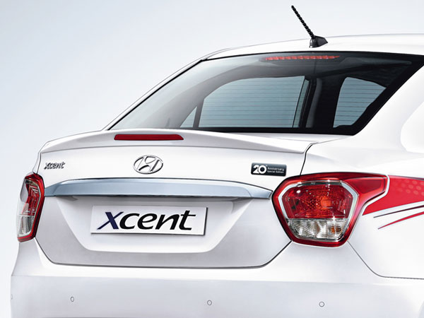 Hyundai xcent deals 2019 spoiler price