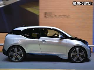 2013 Frankfurt Motor Show: BMW i3 displayed
