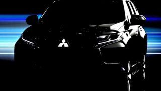 2016 Mitsubishi Pajero Sport teased ahead of debut on August 1, 2015: India launch in 2016-17