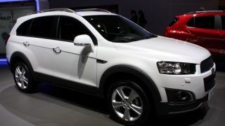 2013 Geneva Motor Show: Chevrolet unveils Captiva facelift